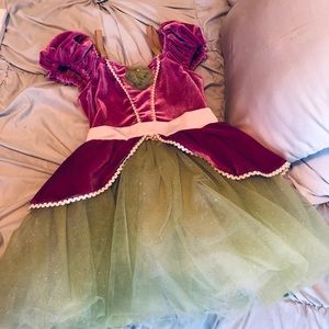 Revolution ana from frozen leotard